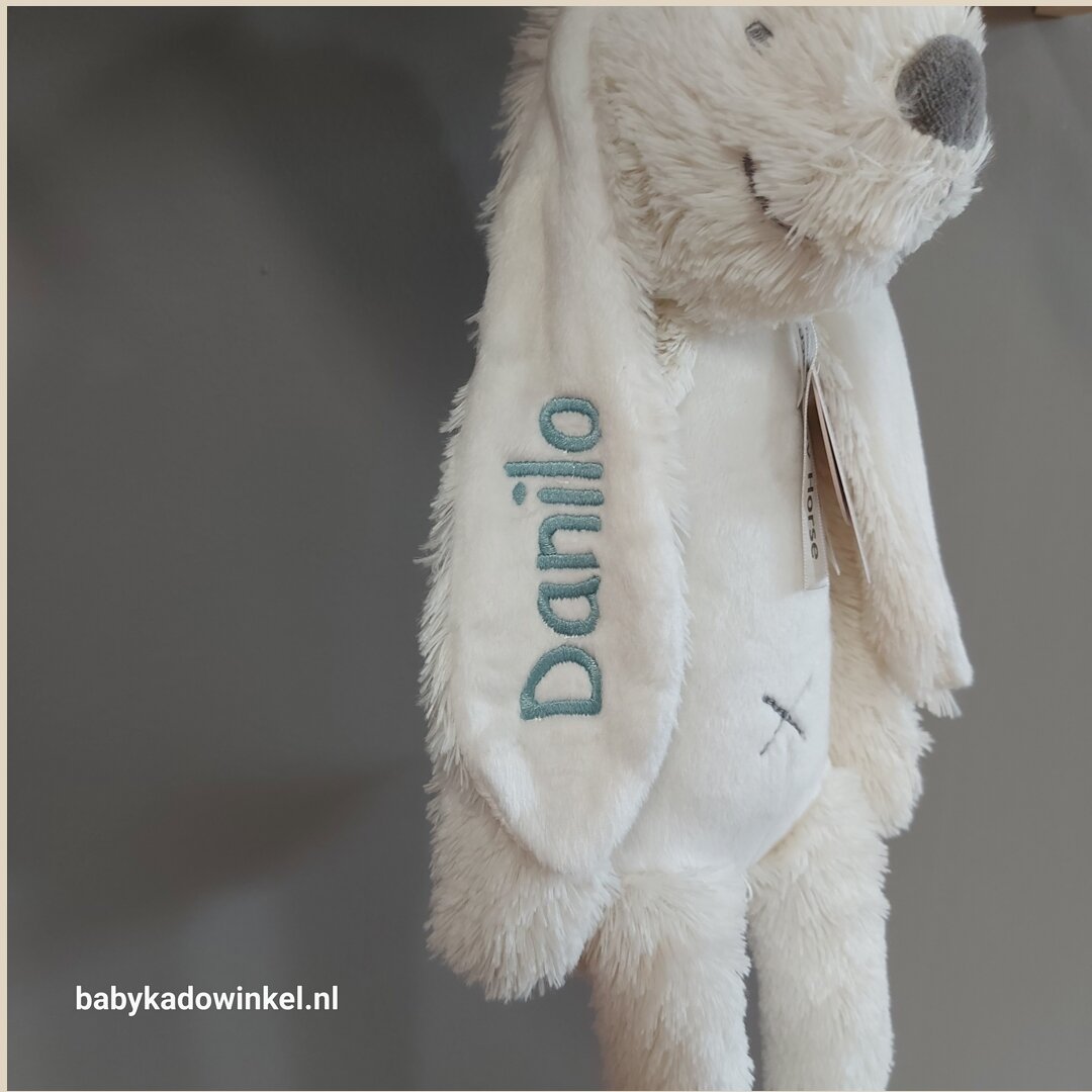 Knuffel Rabbit Richie Ivory met naam Danilo