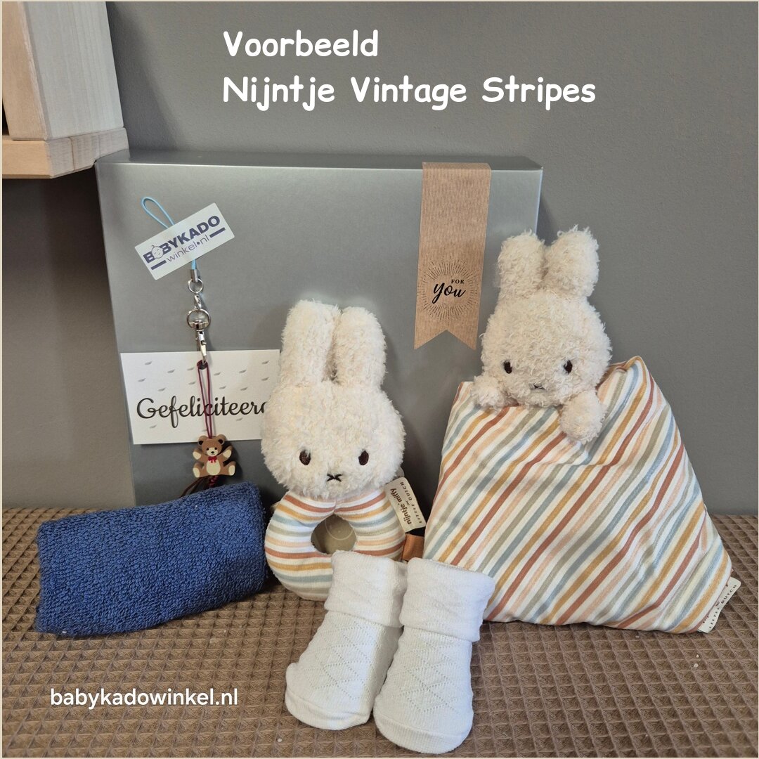 Babycadeaudoosje met nijntje knuffeldoekje