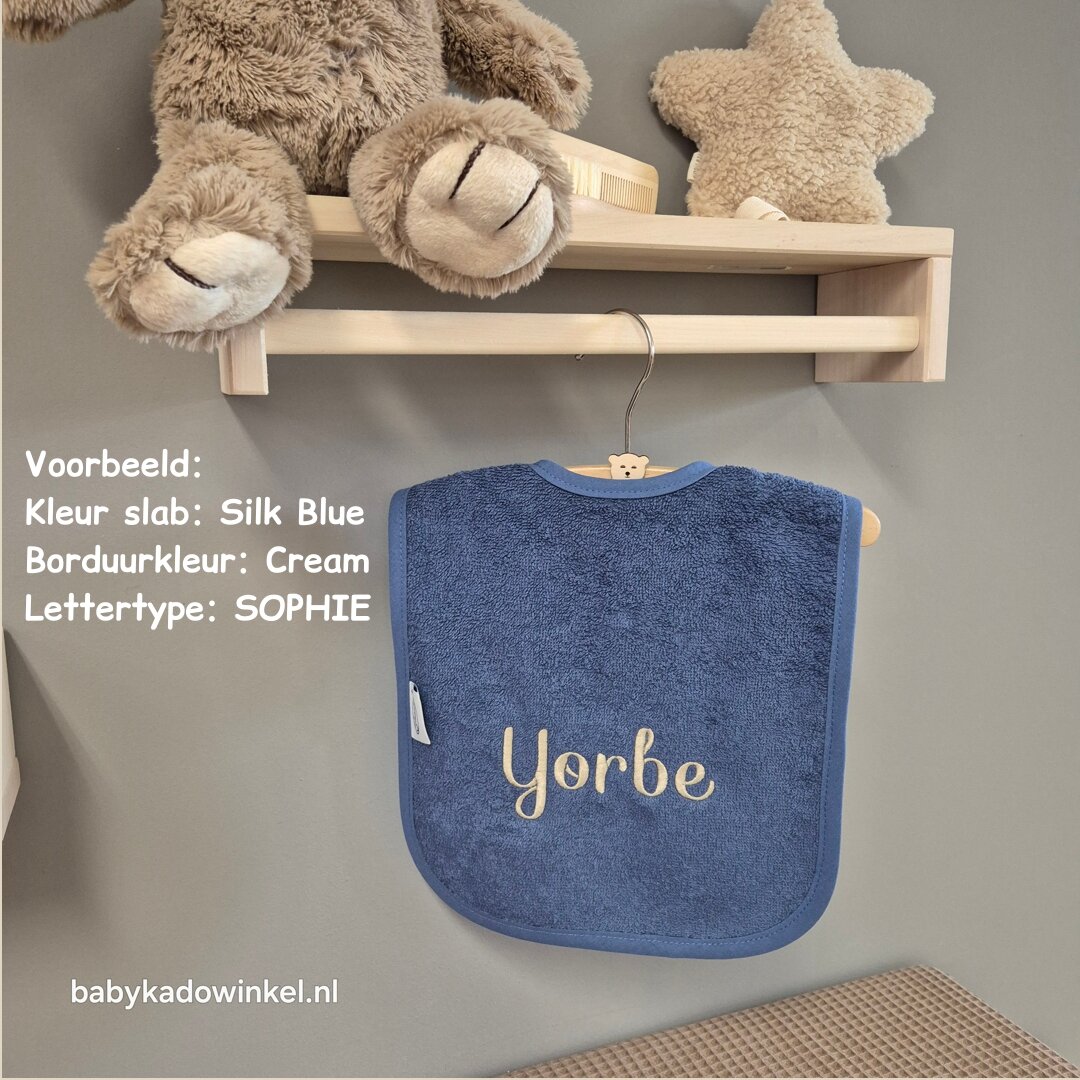Slab met naam en knuffel Rabbit Richie