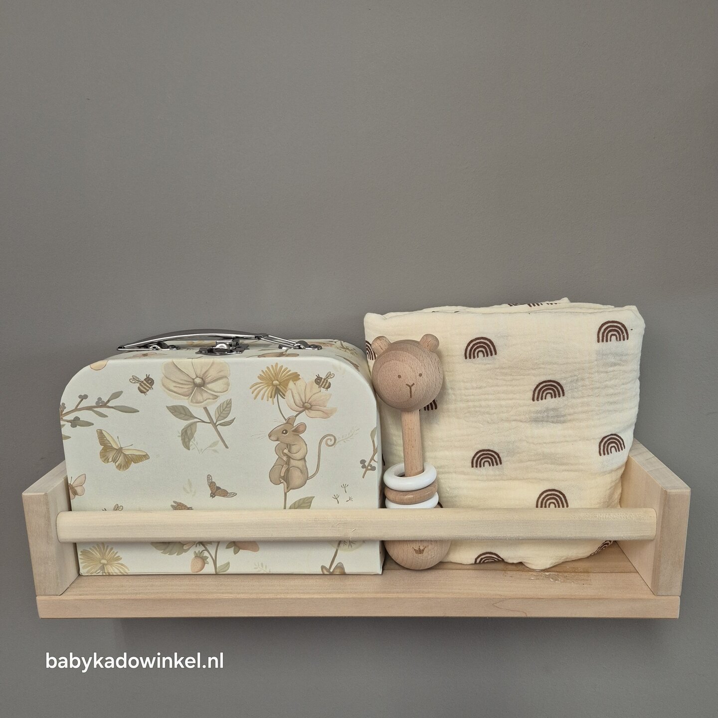 Koffertje Jollein met Swaddle en Rammelaar