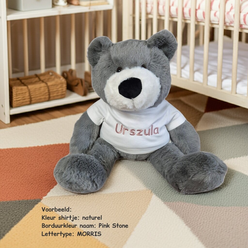 Knuffel Beer Vic Grey met naam op shirtje Urszula