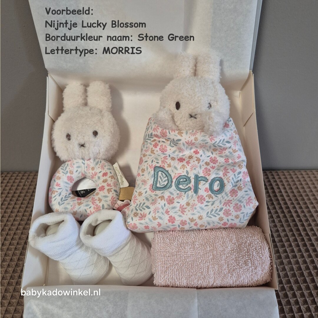 Babycadeaudoosje met nijntje knuffeldoekje Dero