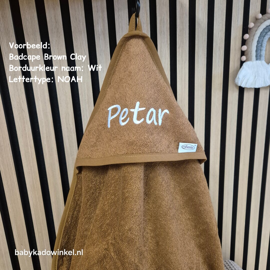 Badcape Brown Clay met naam Petar