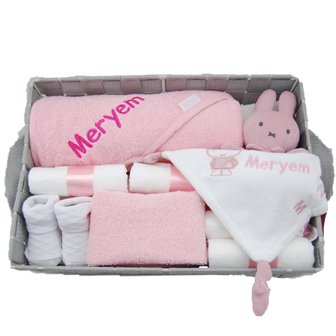 babymand nijntje met badcape babyroze met naam