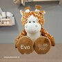 Liefdevol, uniek en gepersonaliseerd &ndash; deze giraf knuffel wordt een blijvende herinnering aan de babytijd.