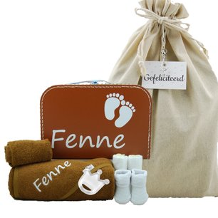 Babykoffertje roestbruin met badcape brown clay met naam Babykoffertje roestbruin met badcape brown clay met naam