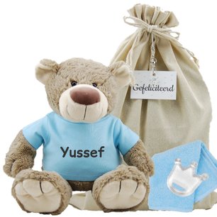 Knuffel Beer Bella met naam op babyblauw shirtje Knuffel Beer Bella met naam op babyblauw shirtje
