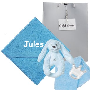 Badcape funnies babyblauw met naam en rammelaar Badcape funnies babyblauw met naam en rammelaar