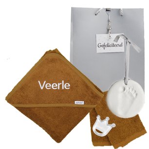 Badcape funnies brown clay met naam en kleihanger Badcape funnies brown clay met naam en kleihanger