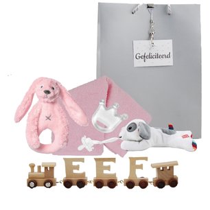 Houten naamtreintje met rammelaar pink Houten naamtreintje met rammelaar pink