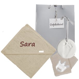 Badcape funnies cream met naam en kleihanger Badcape funnies cream met naam en kleihanger
