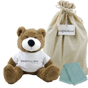 Knuffel Beer Vic Brown 45 cm met logoborduring Knuffel Beer Vic Brown 45 cm met logoborduring