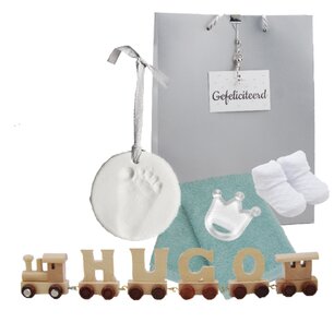 Houten naamtreintje met kleihanger Houten naamtreintje met kleihanger