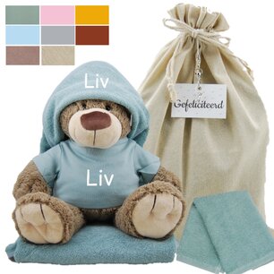 Knuffel Beer Bella met badcape en shirtje met naam Knuffel Beer Bella met badcape en shirtje met naam