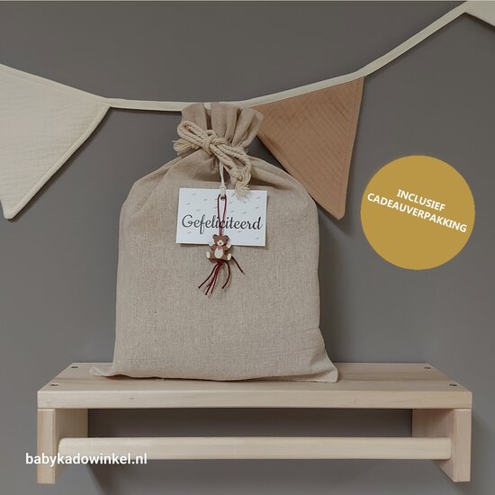 Knuffel Konijntje met swaddle kraamcadeau
