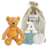 Knuffel Bear Bradley met houten letter