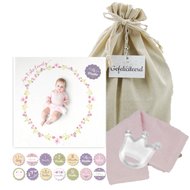 Lulujo Baby's First Year Swaddle & Cards - Isn't she lovely Lulujo Baby's First Year Swaddle & Cards - Isn't she lovely