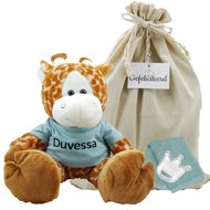 Knuffel Giraf met naam op stonegreen shirtje Knuffel Giraf met naam op stonegreen shirtje