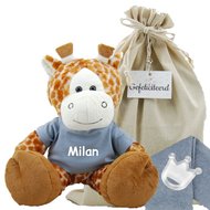Knuffel Giraf met naam op grijs shirtje Knuffel Giraf met naam op grijs shirtje