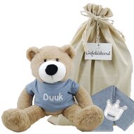 Knuffel Beer Vic Cream 45 cm met naam op grijs shirtje Knuffel Beer Vic Cream 45 cm met naam op grijs shirtje