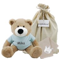 Knuffel Beer Vic Cream 45 cm met naam op mint shirtje Knuffel Beer Vic Cream 45 cm met naam op mint shirtje