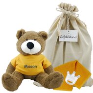 Knuffel Beer Vic Brown met naam op okergeel shirtje Knuffel Beer Vic Brown met naam op okergeel shirtje