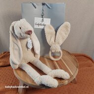 Knuffel Rabbit Richie Cream en Bijtring