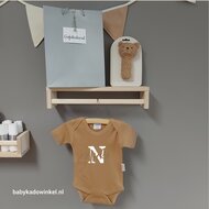 Rompertje met naam en Rammelaar Teddy