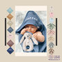 Badcape met naam Kraamcadeau met rammelaar Rabbit